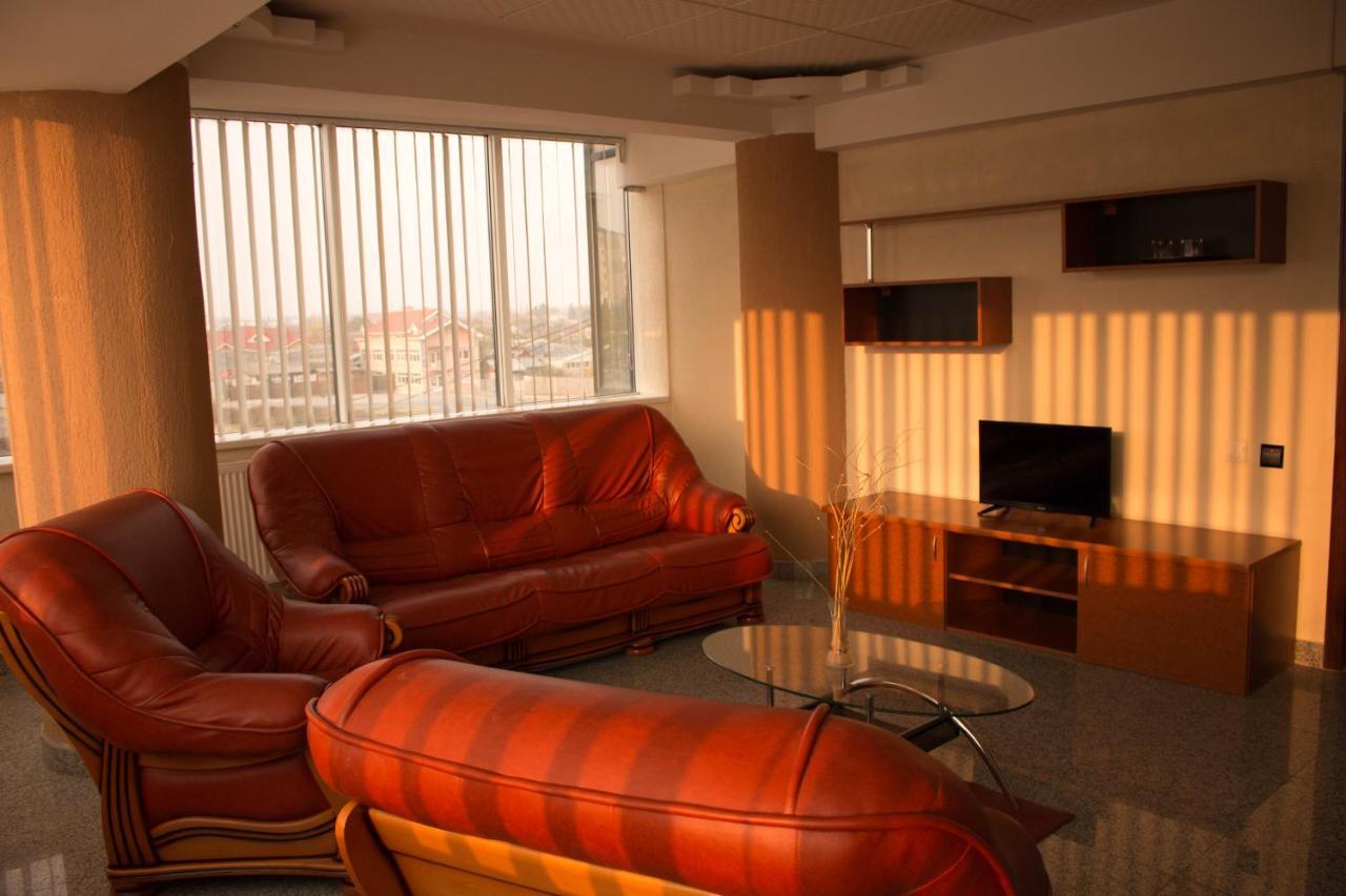 N&S Hotel Barlad Bîrlad Kültér fotó